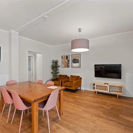 Primeflats - Big Family Schoeneberg * Berlin